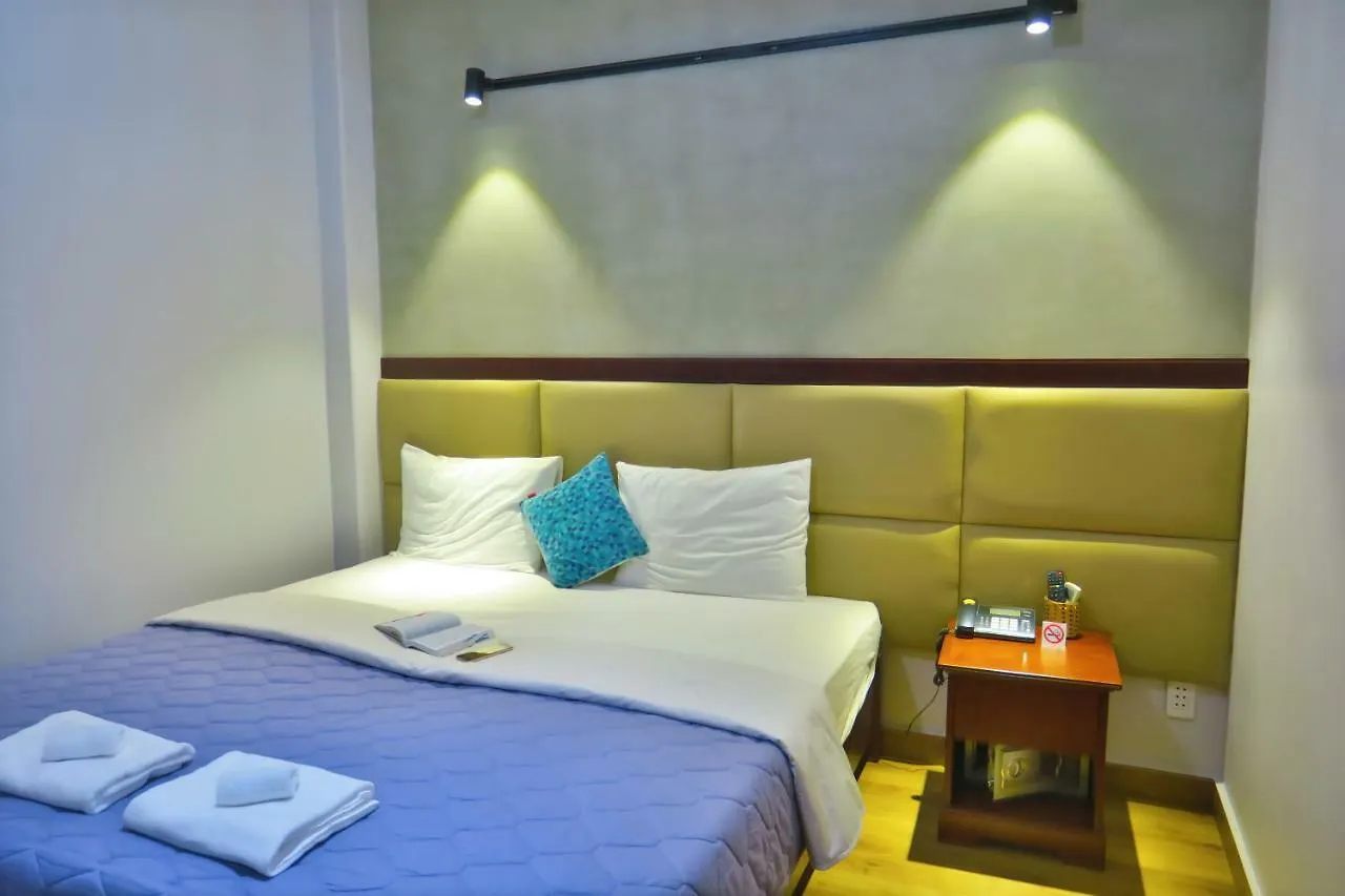 Giang Son Hotel江山民宿范五老区酒吧街胡志明市